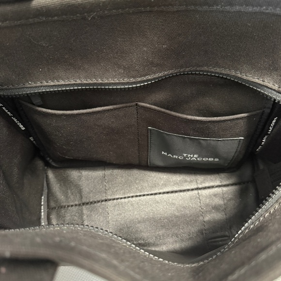 Marc Jacobs Black Crossbody Tote Bag - Picture 4 of 15